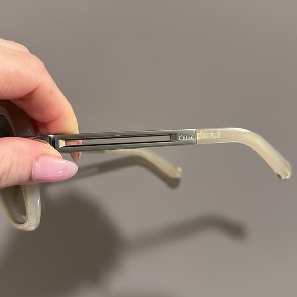 Chloe Sunglasses - Picture 3 of 9